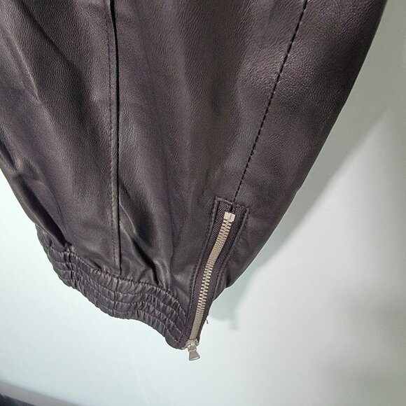 BlankNYC Joggers‎ Black Vegan Leather Jogger Pants Size 28 Fun Classic City - Picture 3 of 11